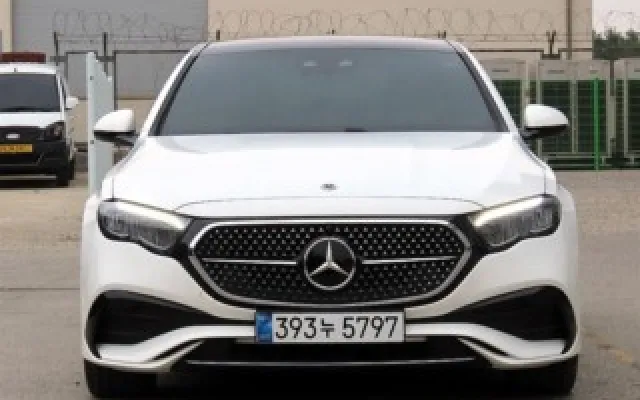 인천중고차거래사이트 E-클래스 W214 E200 AMG 라인 매물 사진 10 - 2026/04 7,398km