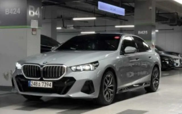 인천중고차거래사이트 5시리즈 (G60) 520i 매물 사진 3 - 2024/10 28,650km