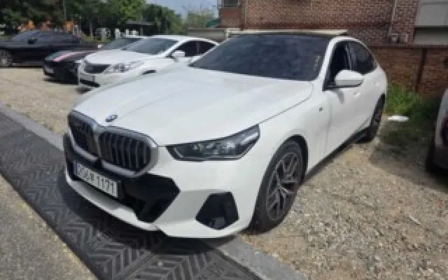 인천중고차거래사이트 5시리즈 (G60) 520i 매물 사진 16 - 2023/11 23,405km