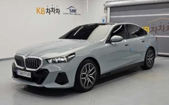 인천중고차거래사이트 5시리즈 (G60) 520i 매물 사진 11 - 2026/02 6,095km